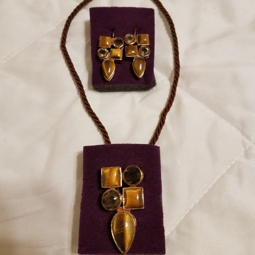Necklace set